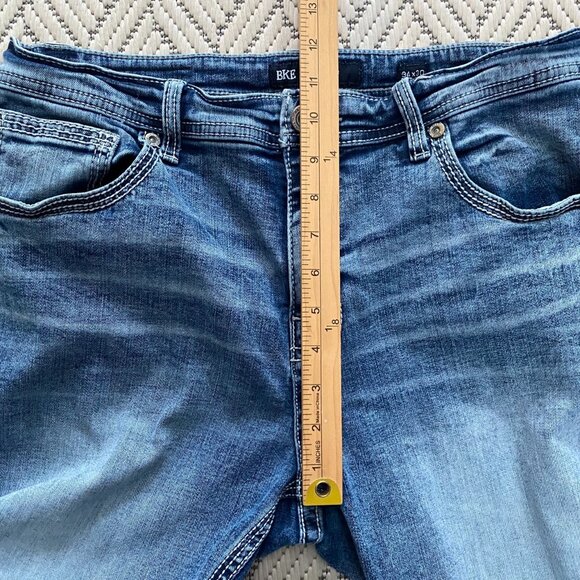 BKE Mens Tyler Bootcut Jean 34x30 (fit 34x29) Light Wash Whiskered Denim Western - Picture 10 of 12